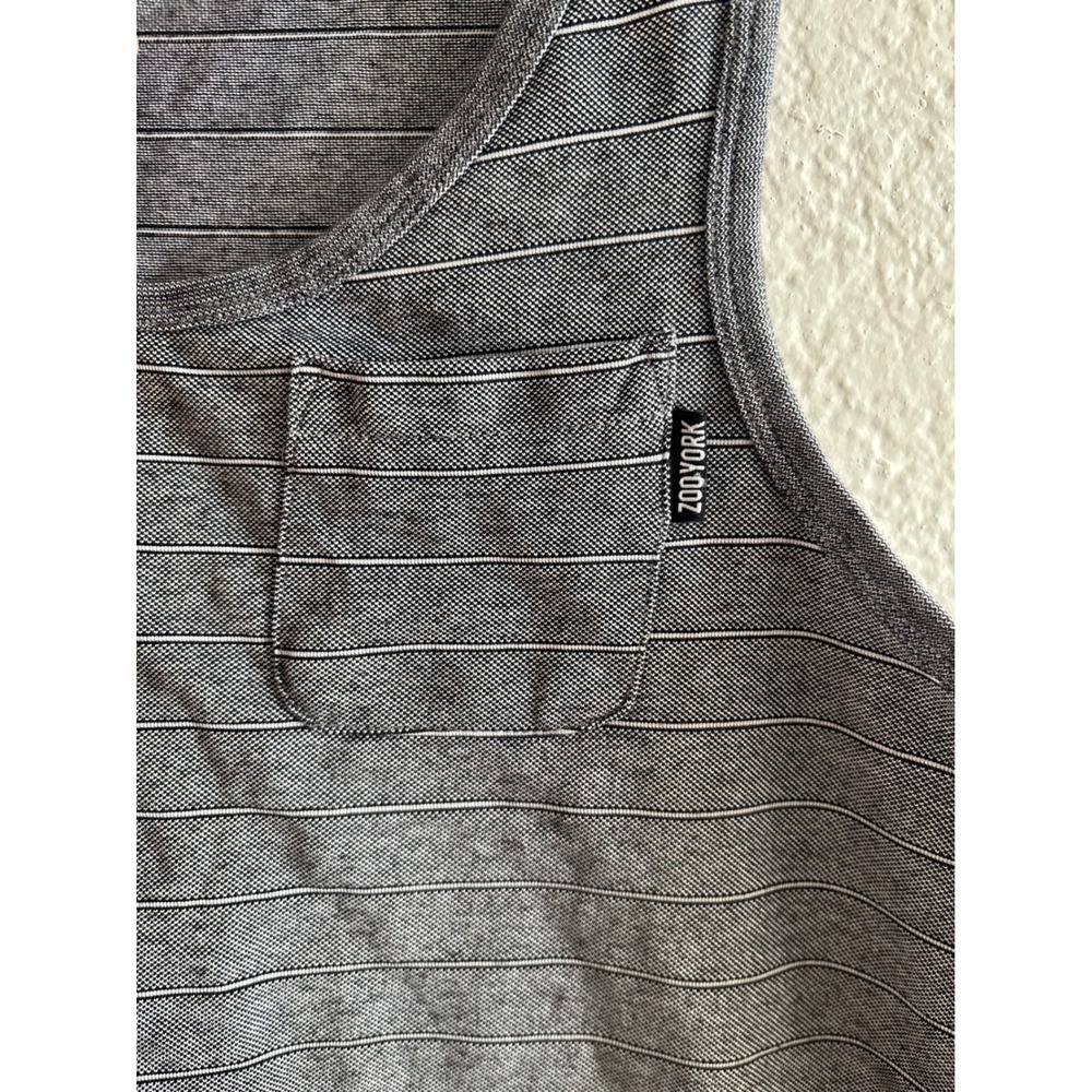 Zoo York Tank Top Small Gray White Striped Pocket Sleeveless Skater Shirt - Picture 4 of 4